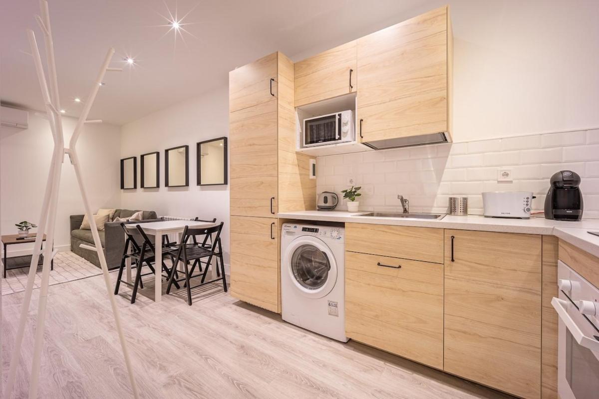 Encantador Apartamento En Atocha Apartment Madrid Bagian luar foto