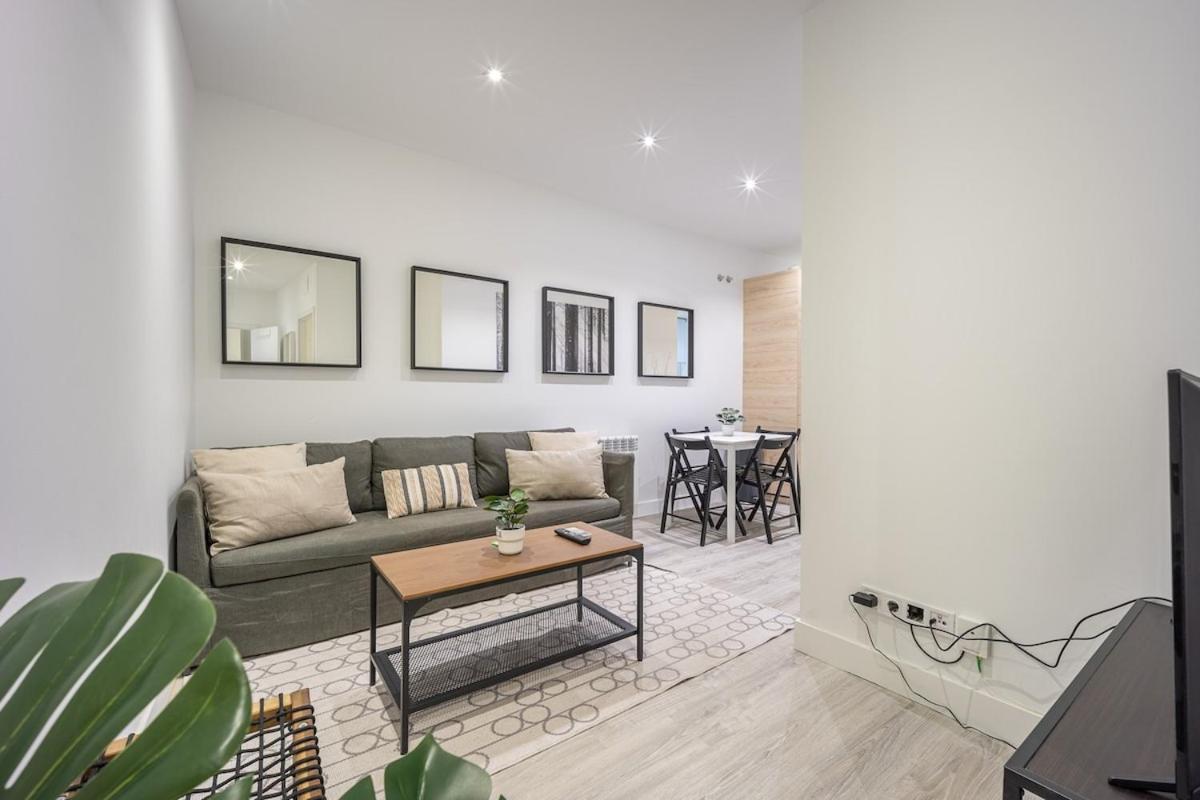 Encantador Apartamento En Atocha Apartment Madrid Bagian luar foto