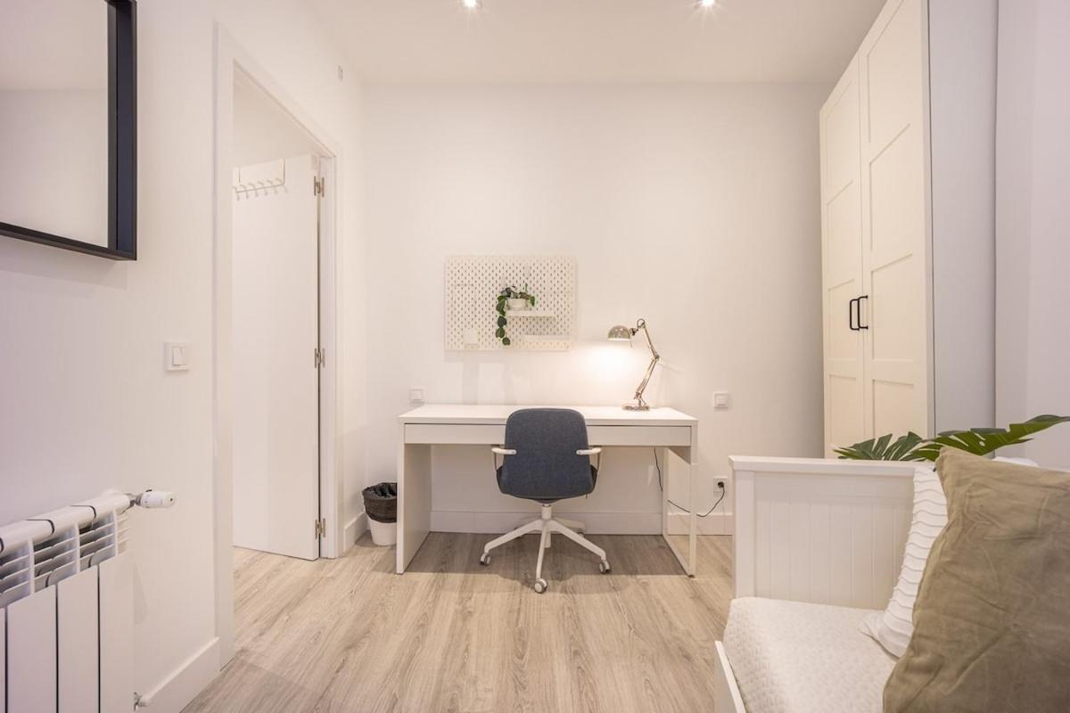Encantador Apartamento En Atocha Apartment Madrid Bagian luar foto