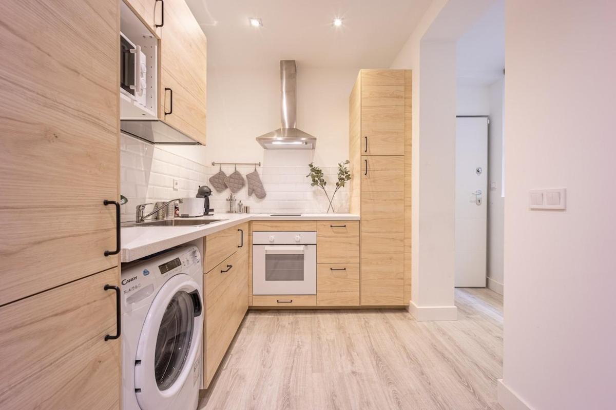 Encantador Apartamento En Atocha Apartment Madrid Bagian luar foto