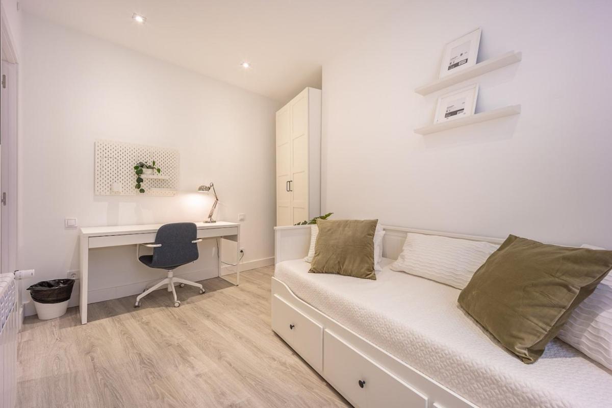 Encantador Apartamento En Atocha Apartment Madrid Bagian luar foto