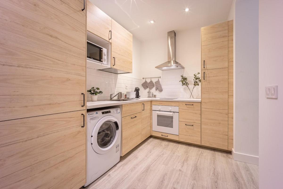 Encantador Apartamento En Atocha Apartment Madrid Bagian luar foto